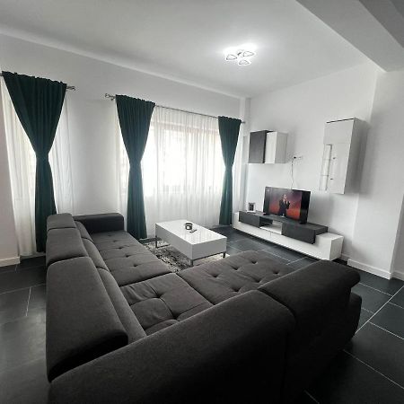 Marvellous Aparthotel With Master Apartments Suceava Dış mekan fotoğraf