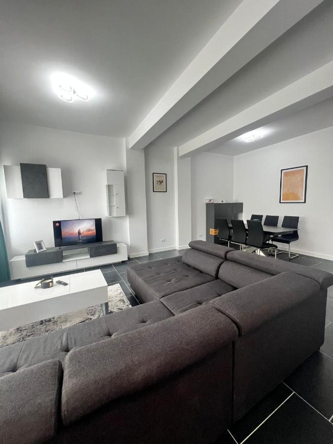 Marvellous Aparthotel With Master Apartments Suceava Dış mekan fotoğraf
