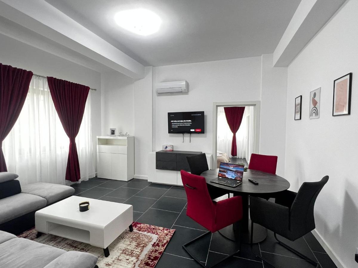 Marvellous Aparthotel With Master Apartments Suceava Dış mekan fotoğraf