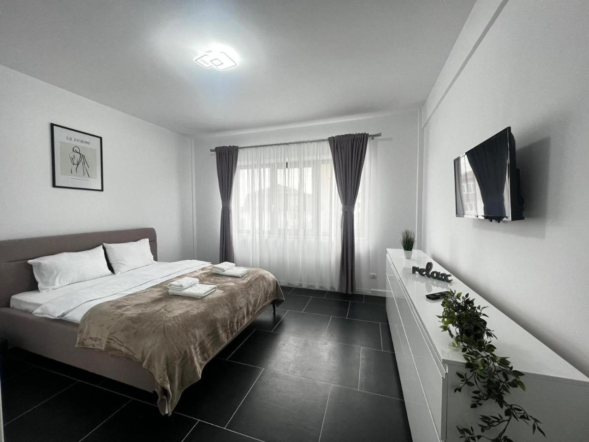 Marvellous Aparthotel With Master Apartments Suceava Dış mekan fotoğraf
