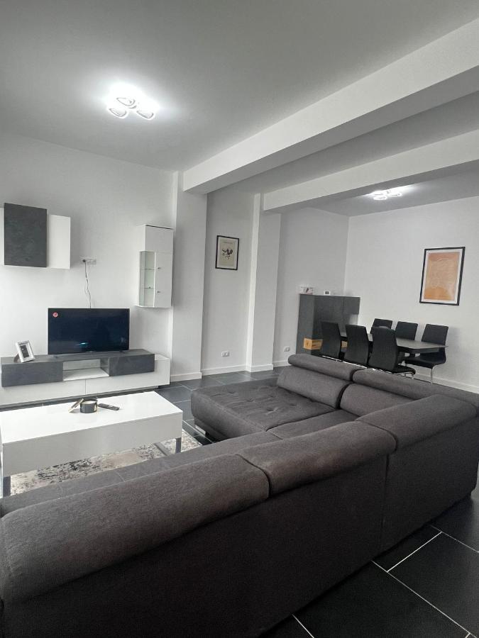 Marvellous Aparthotel With Master Apartments Suceava Dış mekan fotoğraf