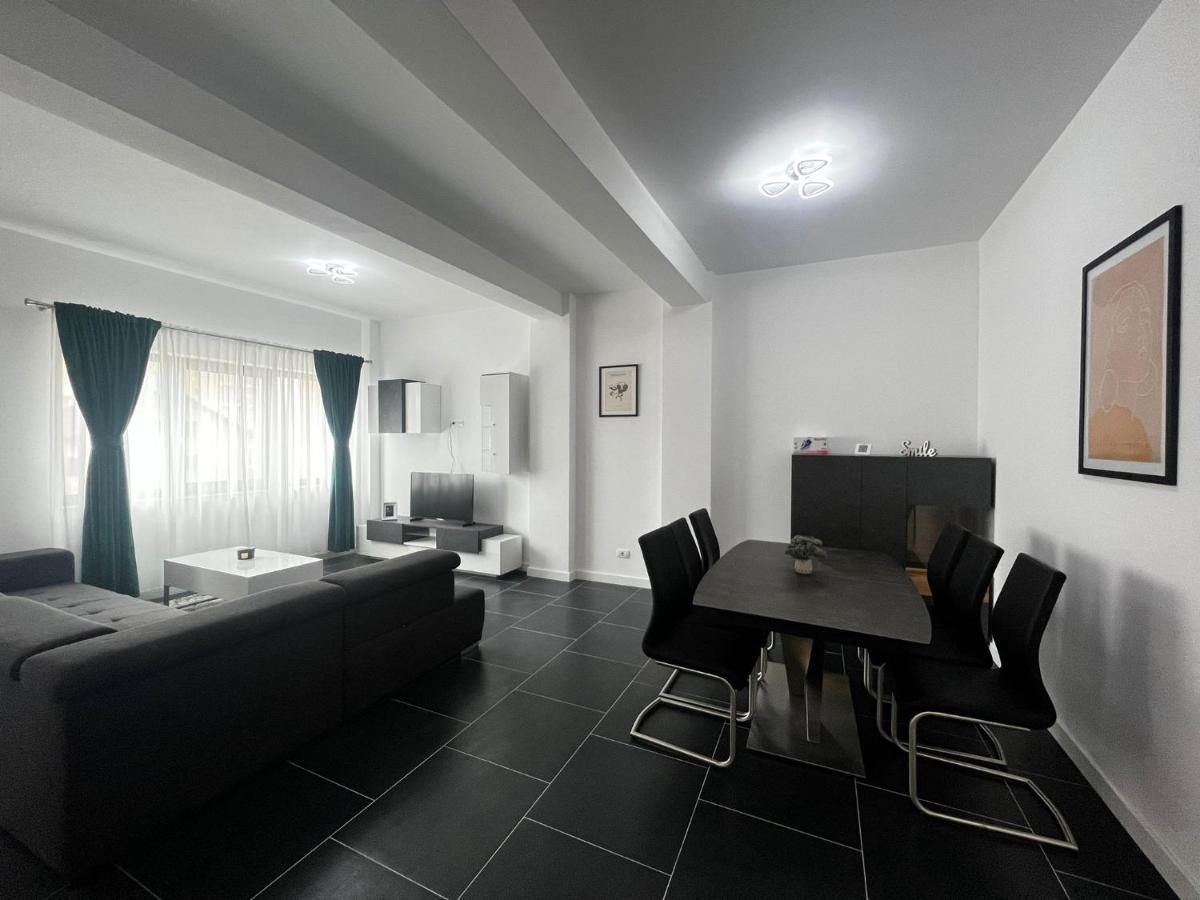 Marvellous Aparthotel With Master Apartments Suceava Dış mekan fotoğraf
