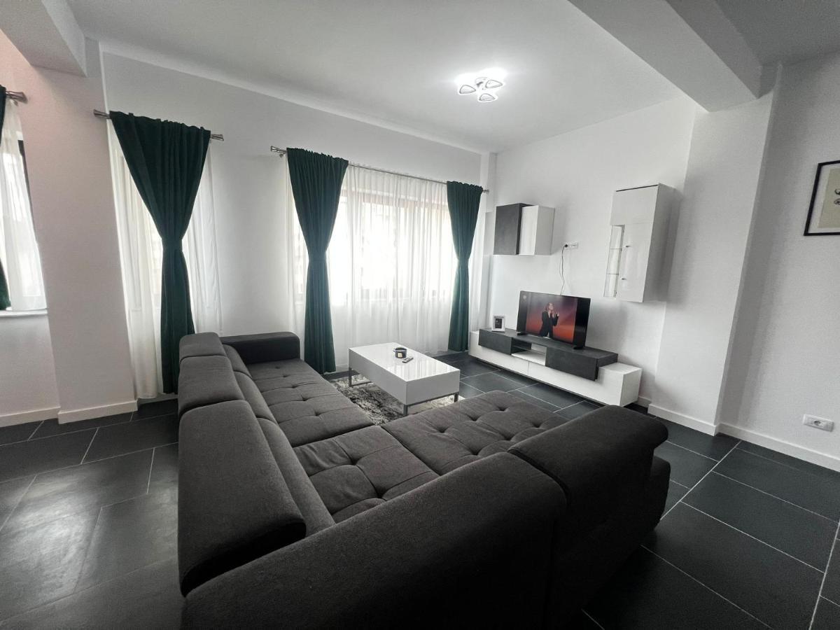 Marvellous Aparthotel With Master Apartments Suceava Dış mekan fotoğraf