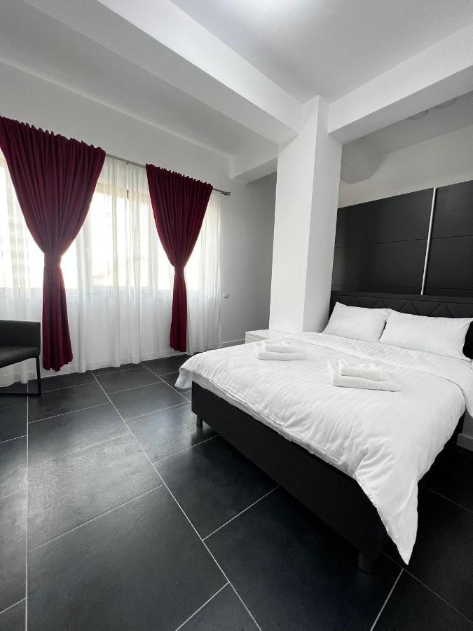 Marvellous Aparthotel With Master Apartments Suceava Dış mekan fotoğraf