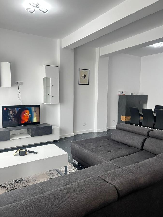 Marvellous Aparthotel With Master Apartments Suceava Dış mekan fotoğraf