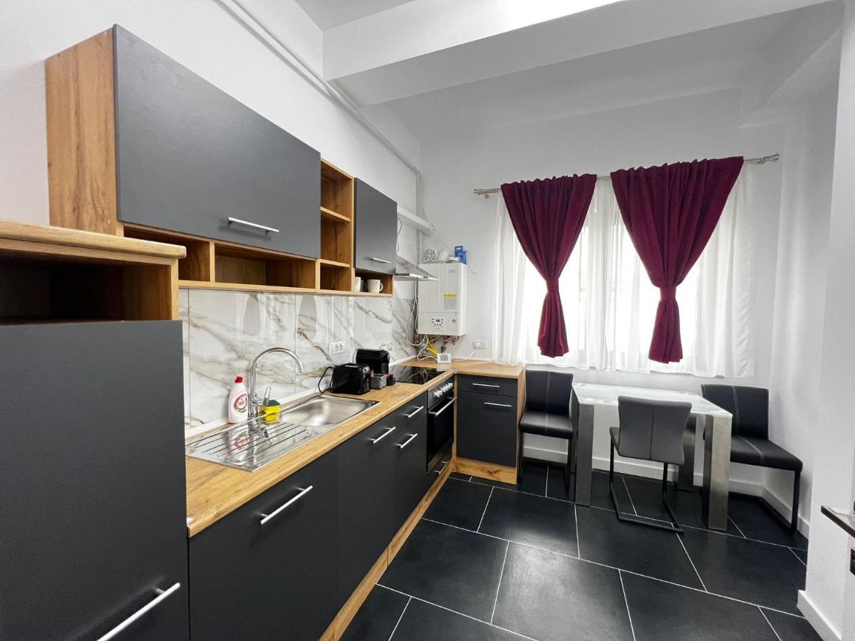 Marvellous Aparthotel With Master Apartments Suceava Dış mekan fotoğraf
